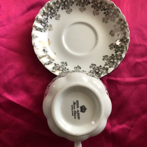 Royal Albert Bone China England - Picture 2 of 3